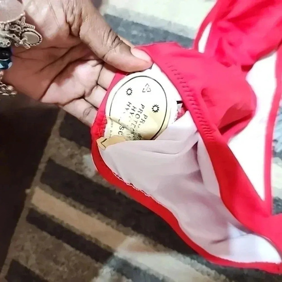 New with tags womens Scoop neck lace back  bathing suit. Size Medium - Picture 8 of 9